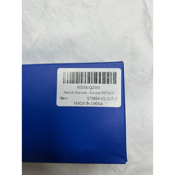 Polarized Tinted Women’s Glasses-NWT box and repair‎ kit - Picture 4 of 6